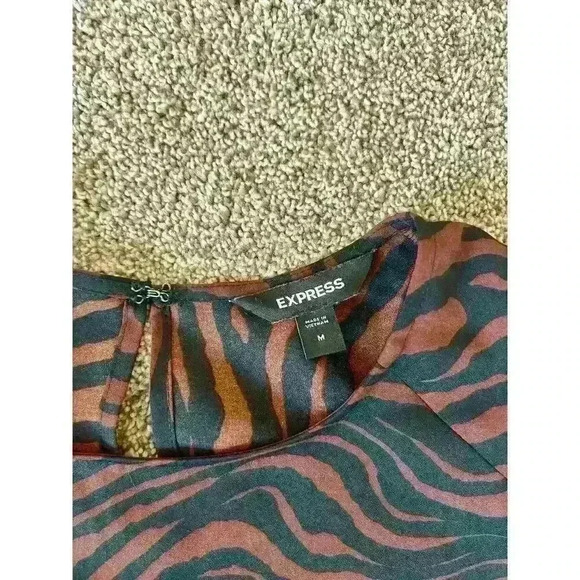 Express Zebra Striped Shirt size Medium - Picture 3 of 7